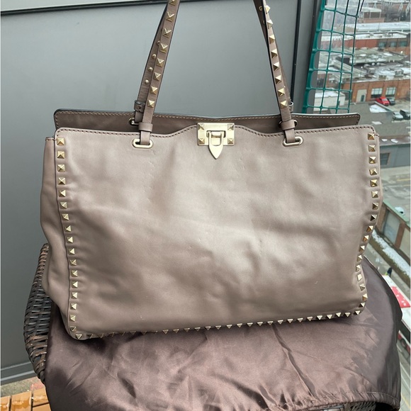 VALENTINO GARAVANI Rockstud Leather Bag - Picture 8 of 16